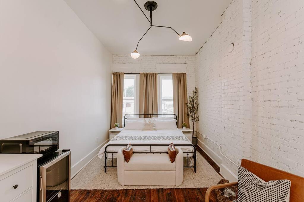 East Main Lofts - Farmhouse 204 Madison Extérieur photo