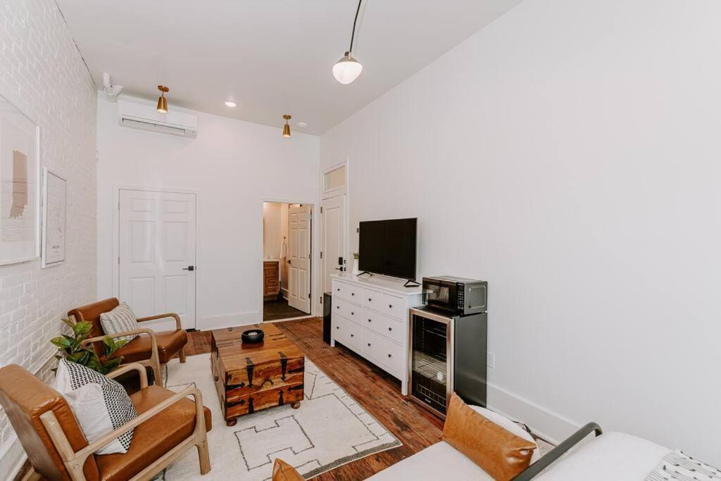 East Main Lofts - Farmhouse 204 Madison Extérieur photo